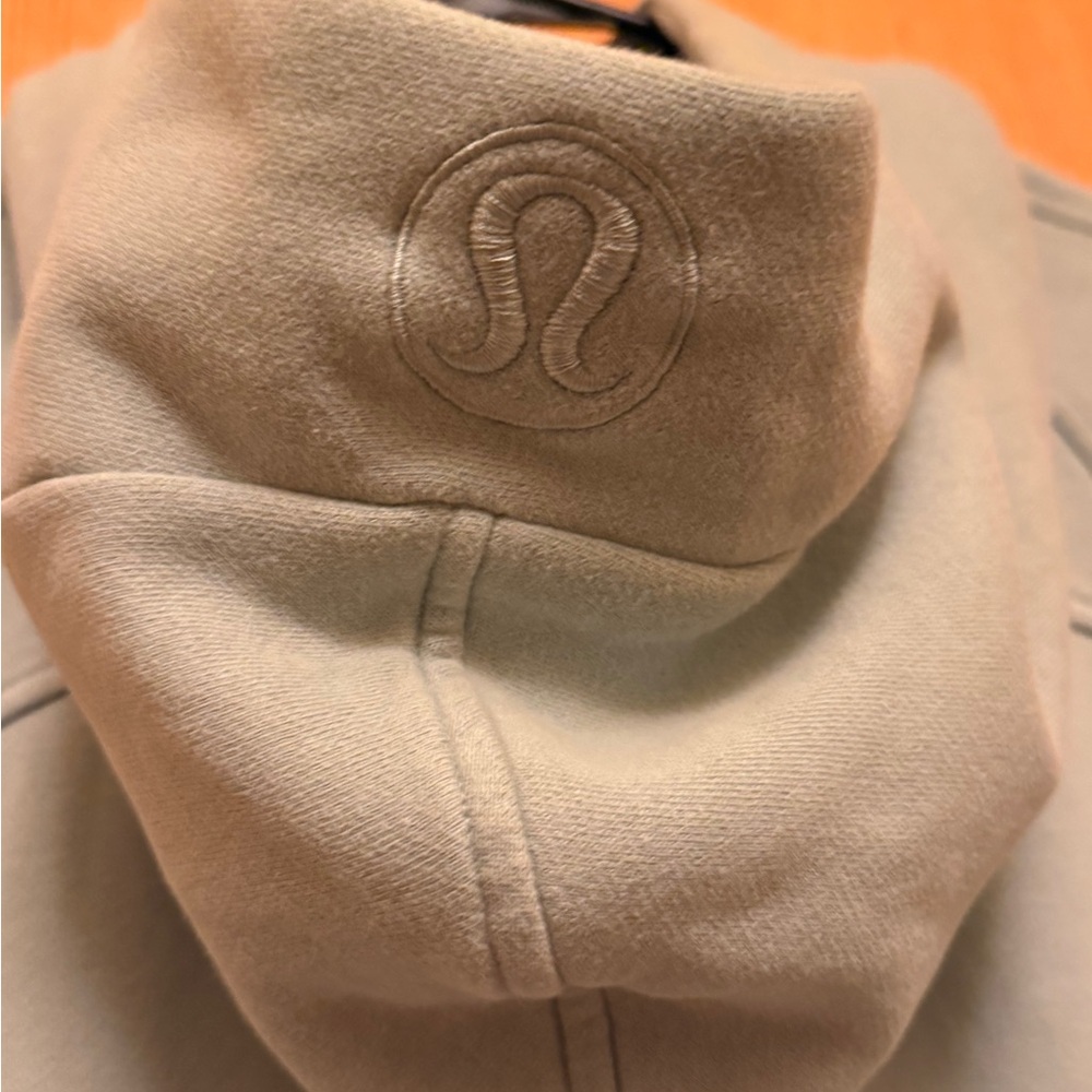 Lululemon Oversized Full-Zip Scuba Hoodie
Silver Blue - Picture 9 of 9